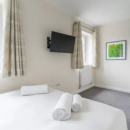 The Woodland Collection, 10 Mins From Beaches Villa